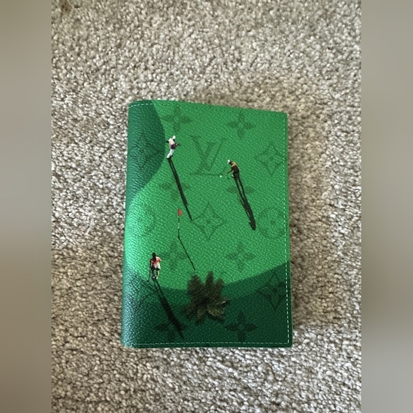 Louis Vuitton Green Monogram Passport Cover - Picture 1 of 11